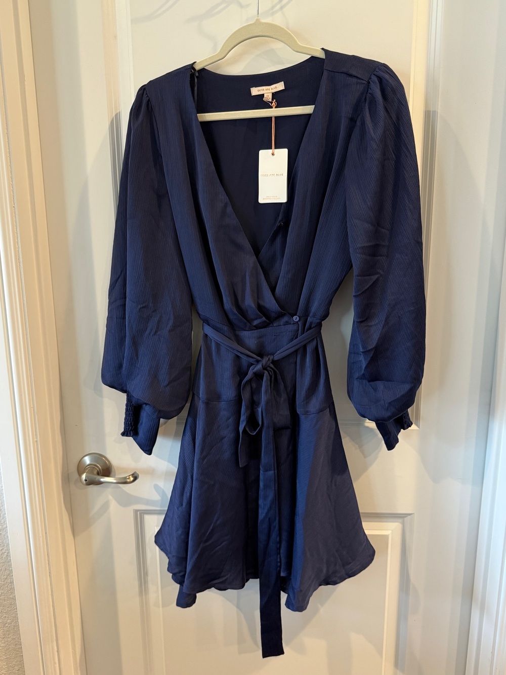 ✨Skies Are Blue✨ Navy Wrap Dress with Tie Waist